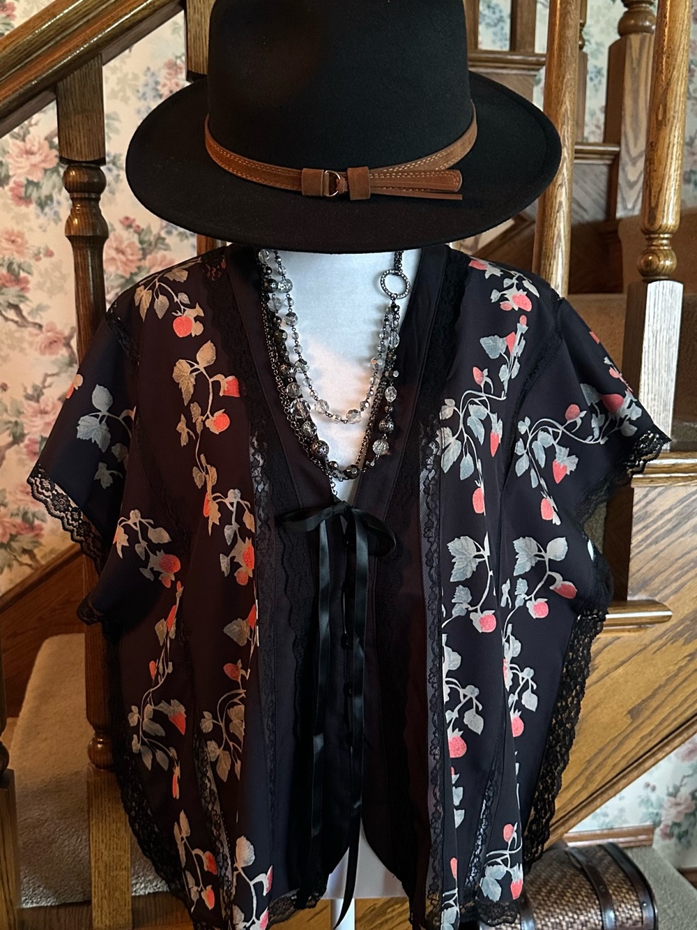 Kimono Blouse W/Button Front & Ties; Black W/Floral & Lace Inserts; Large; NWOT